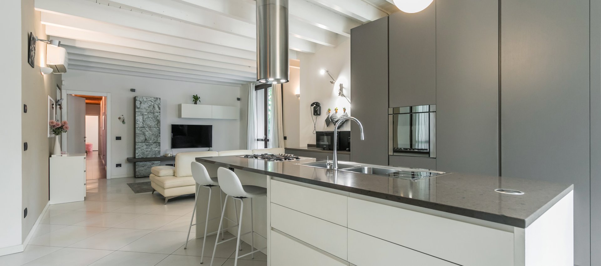 Ultimo piano con terrazzo!